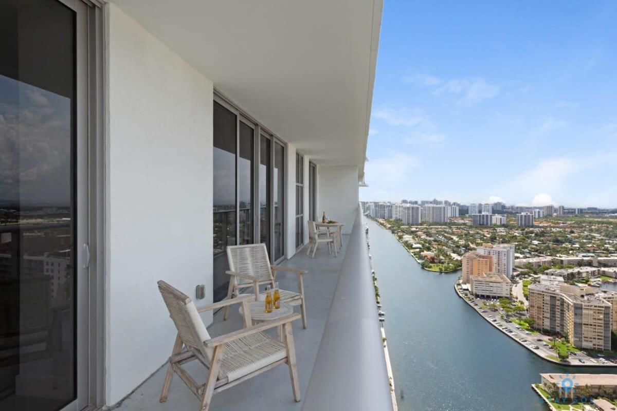 Appartamento Bayview Luxury: 3Br Pools Oceanfront Amenities Hollywood Esterno foto